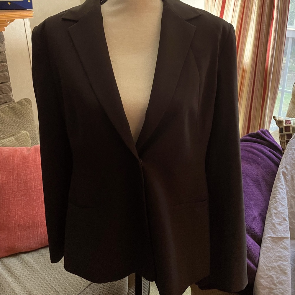 Blazer very stylish.